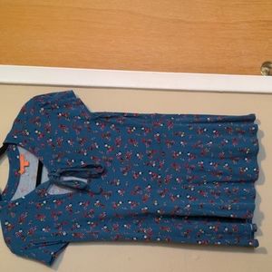 Large modcloth keyhole blouse
